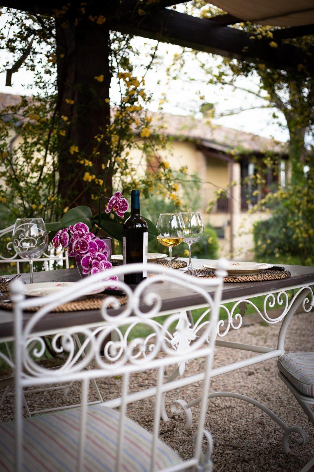 Ca' Le Cerque, Villa Surrounded By The Marche Nature Fossombrone Buitenkant foto