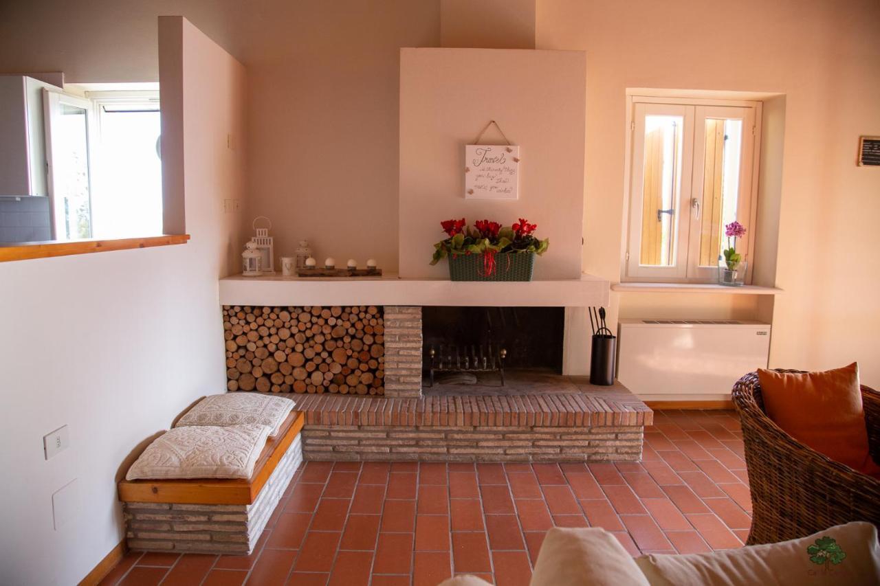 Ca' Le Cerque, Villa Surrounded By The Marche Nature Fossombrone Buitenkant foto