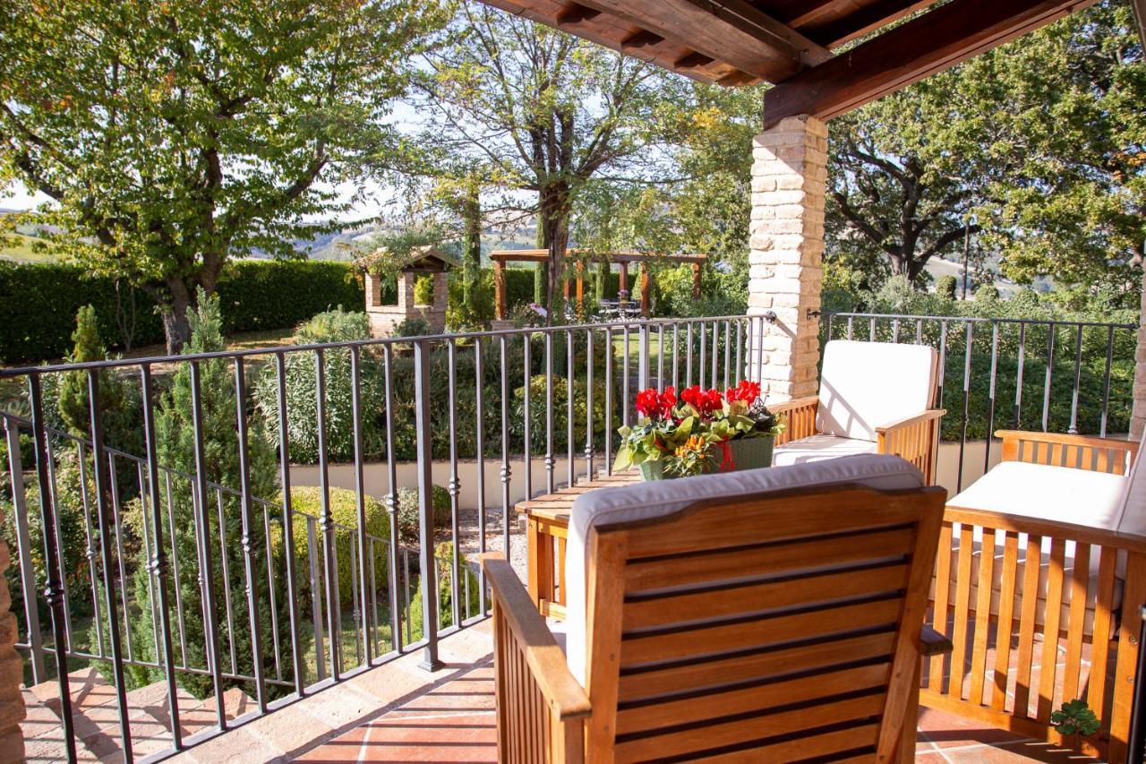 Ca' Le Cerque, Villa Surrounded By The Marche Nature Fossombrone Buitenkant foto